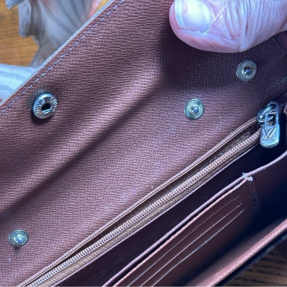 Louis Vuitton Monogram Wallet - Brown - Picture 6 of 11